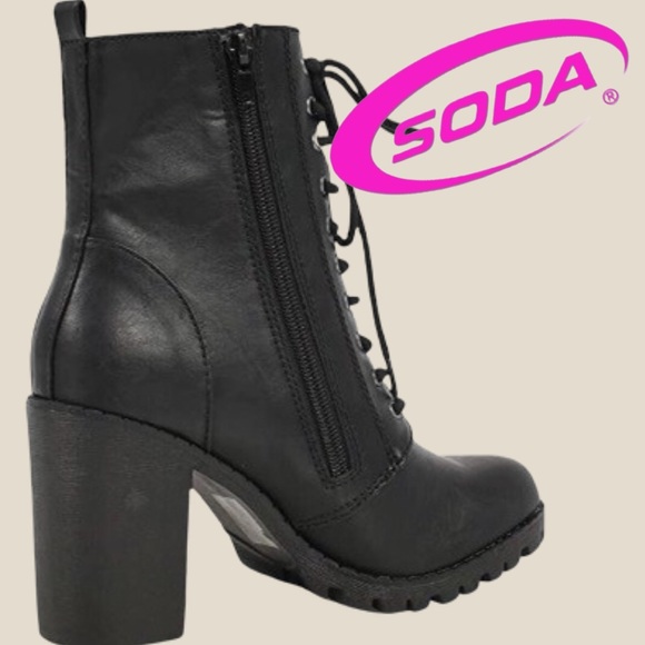 Soda Lug Sole Lace-up Heel Combat Ankle Bootie - Picture 4 of 15